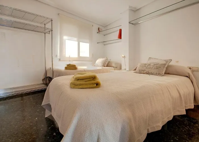 Apartment Beds & Breaks Gimenez Valencia