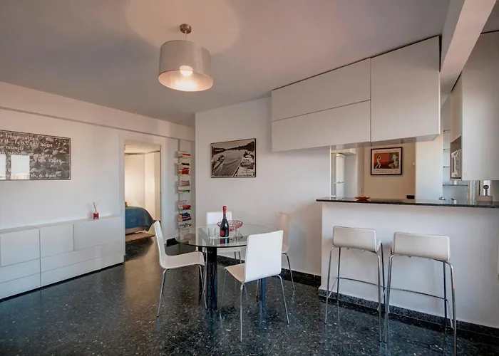 Beds & Breaks Gimenez Apartment *